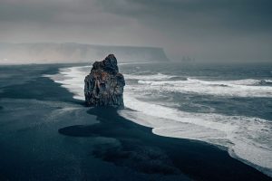 Chasing the Ultimate View: How Gamers and Travelers Are Preparing for Iceland's Mega-Event - Game Tutorial & Guides